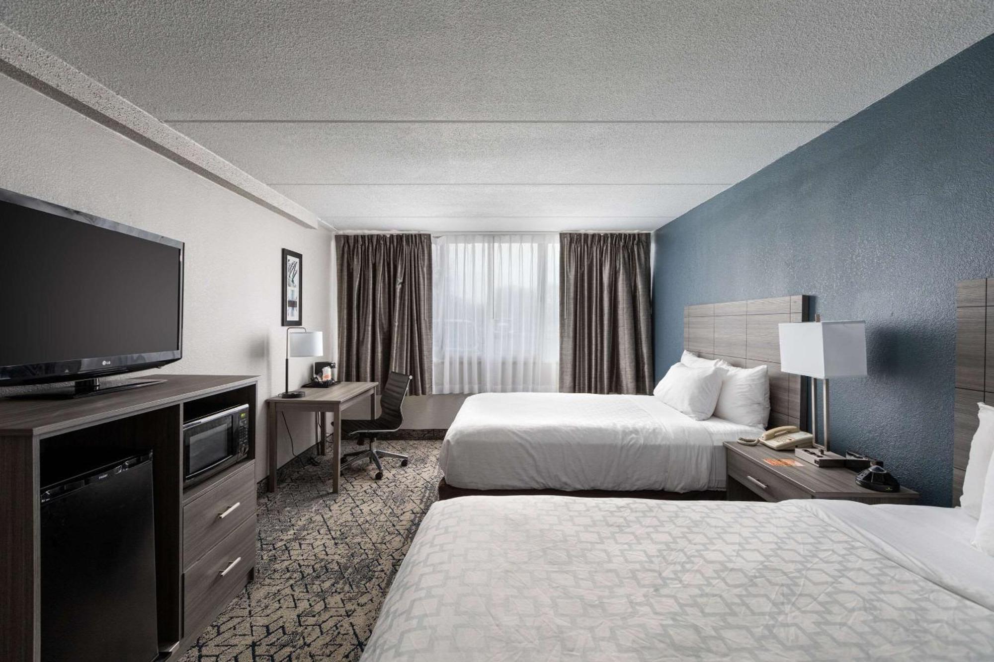 Clarion Hotel & Convention Center Джолієт Екстер'єр фото
